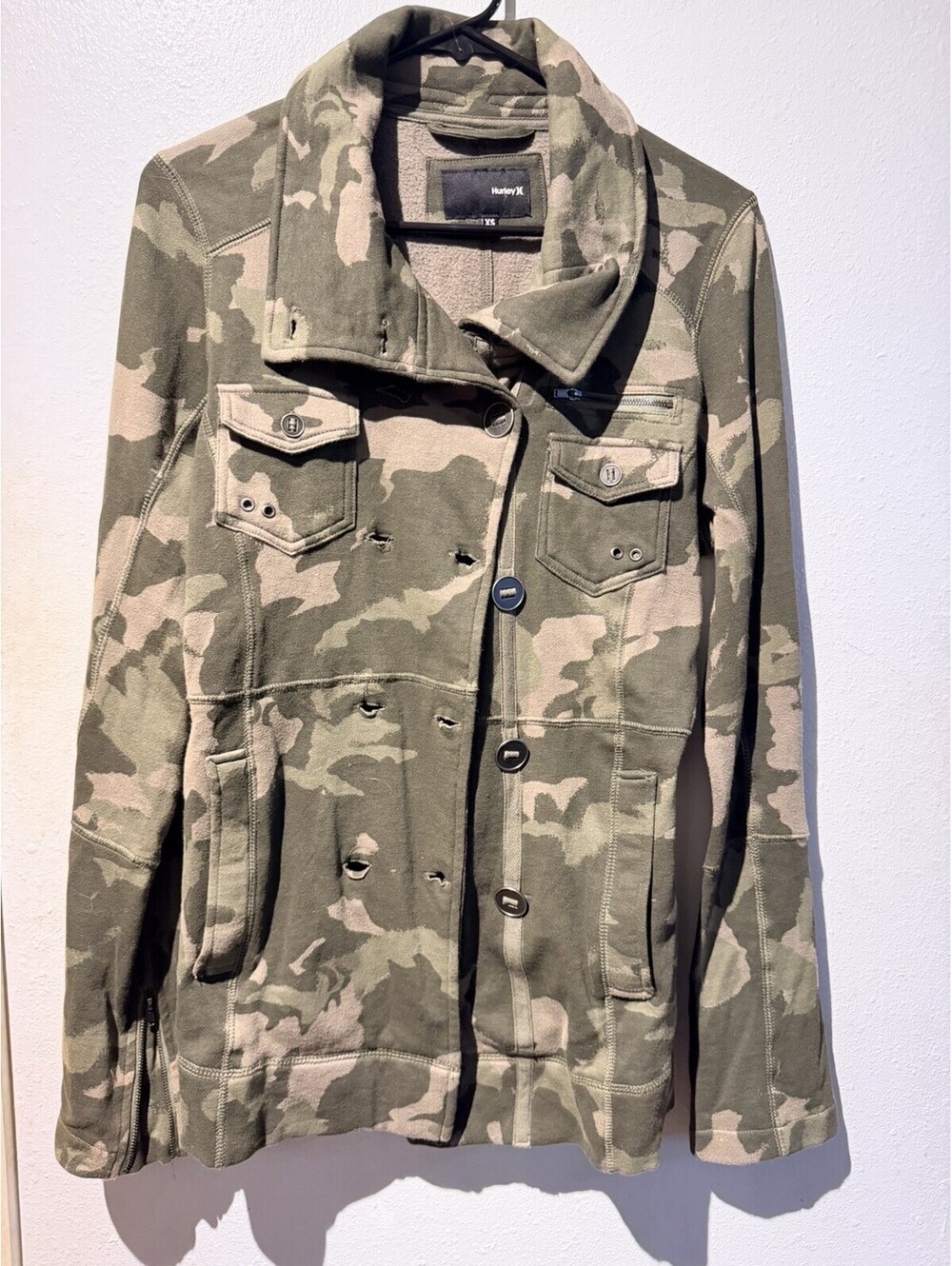 Y2K Hurley Womens XS Camo Sweatshirt Double Breasted Button Up Streetwear
